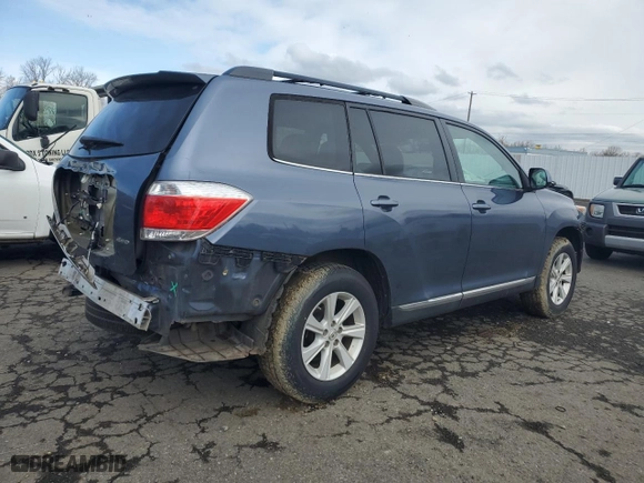 2012 Toyota Highlander with VIN 5TDBK3EH5CS098897, listed as a Copart auction lot 48340285 with 92,622 mi miles and Salvage Title. Bid and sale history available at carsss.com. Image 3.