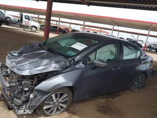 2021 Nissan Versa SV z VIN 3N1CN8EV4ML862408, wystawiony jako IAAI lot #42233052 z przebiegiem 80 435 mil mil oraz . Historia ofert i sprzedaży dostępna na DreamBid. Obrazek 6.
