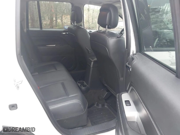 2015 Jeep Compass Latitude with VIN 1C4NJDEB6FD106118, listed as a IAAI auction lot 41796530 with 98,658 mi miles. Bid and sale history available at carsss.com. Image 8.