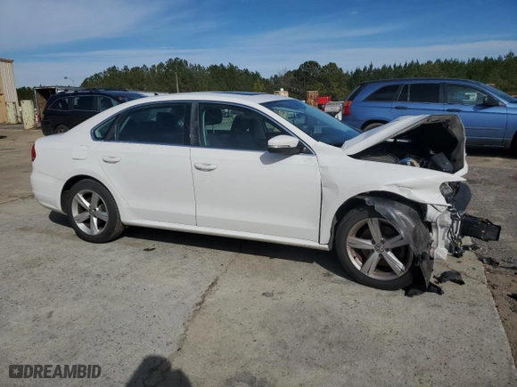 2013 Volkswagen Passat SE w/Sunroof with VIN 1VWBH7A33DC079409, listed as a Copart auction lot 45331415 with 0 mi miles and Salvage Title. Bid and sale history available at carsss.com. Image 4.