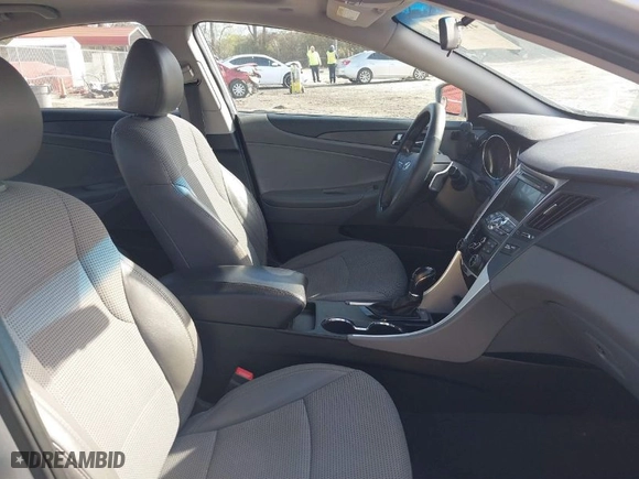 2011 Hyundai Sonata SE with VIN 5NPEC4ABXBH204797, listed as a IAAI auction lot 41655470 with 113,547 mi miles. Bid and sale history available at carsss.com. Image 5.