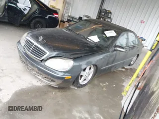 2004 Mercedes-Benz S 430 z VIN WDBNG70J74A398048, wystawiony jako IAAI lot #42289665 z przebiegiem 182 954 mil mil oraz . Historia ofert i sprzedaży dostępna na DreamBid. Obrazek 2.