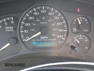2002 Chevrolet Suburban Z71 with VIN 3GNFK16Z22G270482, listed as a IAAI auction lot 41827919 with 206,240 mi miles. Bid and sale history available at carsss.com. Image 7.