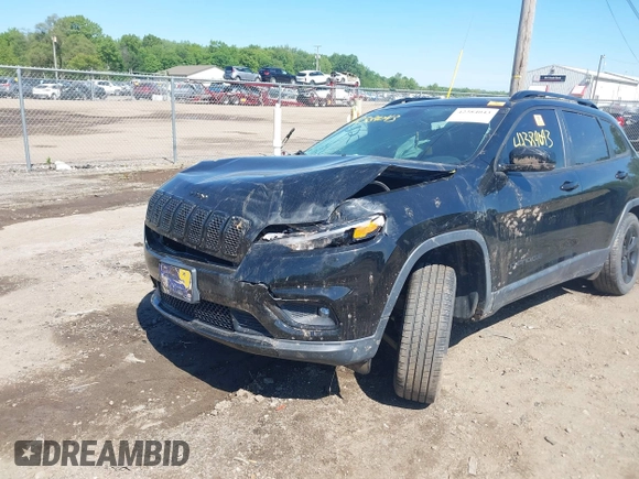2019 Jeep Cherokee Latitude Plus with VIN 1C4PJMLX8KD432780, listed as a IAAI auction lot 42384043 with 98,099 mi miles and . Bid and sale history available at DreamBid. Image 6.