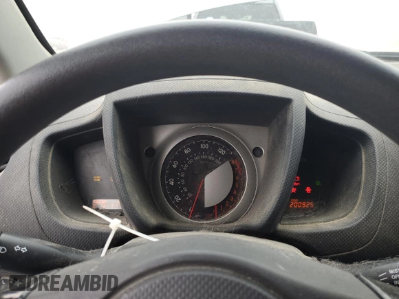 2008 Scion xD z VIN JTKKU10478J032819, wystawiony jako Copart lot #46455295 z przebiegiem 200 925 mil mil oraz Tytuł czysty. Historia ofert i sprzedaży dostępna na DreamBid. Obrazek 9.