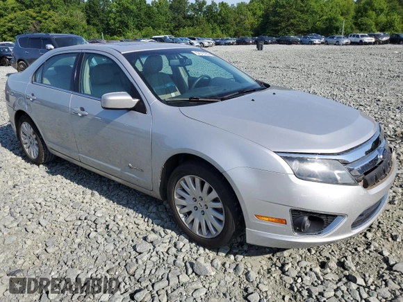 2010 Ford Fusion Hybrid z VIN 3FADP0L31AR150886, wystawiony jako Copart lot #57517255 z przebiegiem 170 137 mil mil oraz Szkoda całkowita • Salvage title. Historia ofert i sprzedaży dostępna na DreamBid. Obrazek 4.