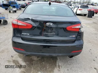 2016 Kia Forte EX z VIN KNAFZ4A88G5550228, wystawiony jako Copart lot #52429665 z przebiegiem 79 698 mil mil oraz Szkoda całkowita • Salvage title. Historia ofert i sprzedaży dostępna na DreamBid. Obrazek 6.
