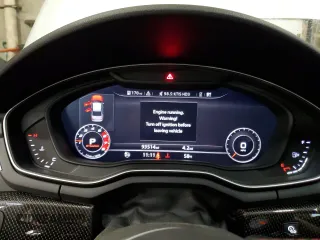2018 Audi S4 Prestige z VIN WAUC4AF43JA002626, wystawiony jako Copart lot #47585835 z przebiegiem 93 514 mil mil oraz Szkody całkowita. Historia ofert i sprzedaży dostępna na DreamBid. Obrazek 9.