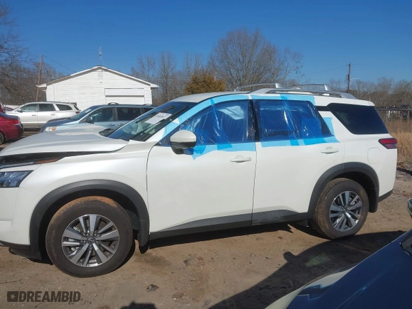 2024 Nissan Pathfinder SL with VIN 5N1DR3CC7RC310071, listed as a IAAI auction lot 41660927 with 3,427 mi miles. Bid and sale history available at carsss.com. Image 14.