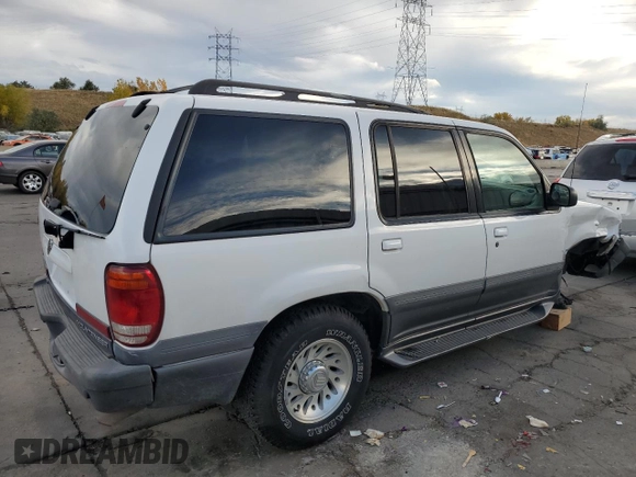 2001 Mercury Mountaineer with VIN 4M2ZU86P71UJ01507, listed as a Copart auction lot 55423855 with 121,733 mi miles and Non repairable. Bid and sale history available at DreamBid. Image 3.