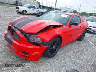 2014 Ford Mustang V6 с VIN 1ZVBP8AM7E5276865, выставлен на аукционе IAAI как лот 42151554 с пробегом 111 460 миль миль и . История ставок и продаж доступна на DreamBid. Изображение 2.
