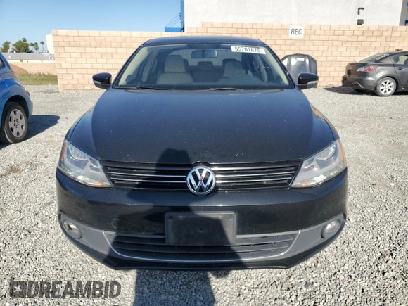 2012 Volkswagen Jetta SEL с VIN 3VWLP7AJ5CM411787, выставлен на аукционе Copart как лот 55701875 с пробегом 194 969 миль миль и Списание • Salvage title. История ставок и продаж доступна на DreamBid. Изображение 5.