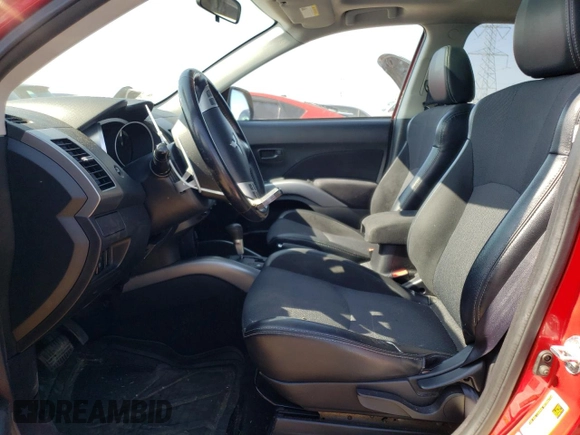 2008 Mitsubishi Outlander SE z VIN JA4LS31W18Z015782, wystawiony jako Copart lot #55876814 z przebiegiem 130 062 mil mil oraz Szkoda całkowita • Salvage title. Historia ofert i sprzedaży dostępna na DreamBid. Obrazek 7.