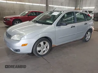 2005 Ford Focus S with VIN 3FAFP37N15R138393, listed as a IAAI auction lot 42106817 with 144,047 mi miles and . Bid and sale history available at carsss.com. Image 18.