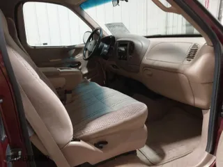1998 Ford F-150 Standard with VIN 1FTZX18W8WKA19037, listed as a IAAI auction lot 40977819 with 137,119 mi miles. Bid and sale history available at carsss.com. Image 5.