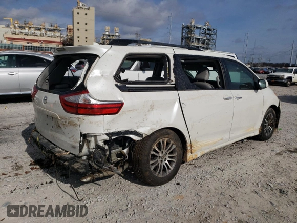 2019 Toyota Sienna XLE Auto Access Seat z VIN 5TDYZ3DC3KS971766, wystawiony jako Copart lot #44809945 z przebiegiem Nie podano mil oraz Szkoda całkowita • Salvage title. Historia ofert i sprzedaży dostępna na DreamBid. Obrazek 3.