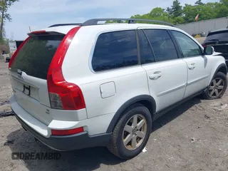 2007 Volvo XC90 I6 z VIN YV4CZ982671408873, wystawiony jako IAAI lot #42240300 z przebiegiem 248 914 mil mil oraz . Historia ofert i sprzedaży dostępna na DreamBid. Obrazek 4.