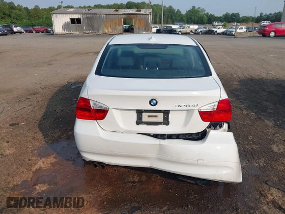 2008 BMW 3 Series 328xi с VIN WBAVC93578K042901, выставлен на аукционе IAAI как лот 42414519 с пробегом 157 959 миль миль и . История ставок и продаж доступна на DreamBid. Изображение 17.