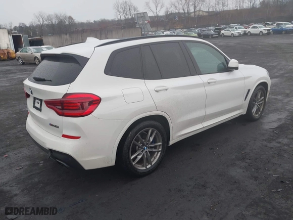 2021 BMW X3 M40i with VIN 5UXTY9C07M9F32001, listed as a IAAI auction lot 41673270 with 45,752 mi miles. Bid and sale history available at carsss.com. Image 4.