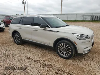 2021 Lincoln Aviator Reserve z VIN 5LM5J7XCXMGL19293, wystawiony jako Copart lot #64761565 z przebiegiem 61 614 mil mil oraz Szkoda całkowita • Salvage title. Historia ofert i sprzedaży dostępna na DreamBid. Obrazek 4.