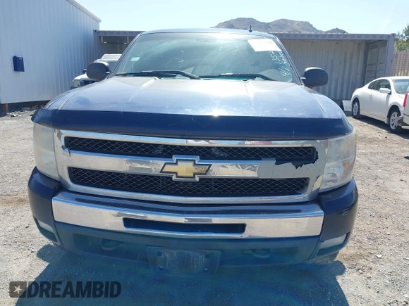2011 Chevrolet Silverado 1500 LT with VIN 1GCPKSE34BF135232, listed as a IAAI auction lot 41985738 with 260,073 mi miles. Bid and sale history available at carsss.com. Image 11.
