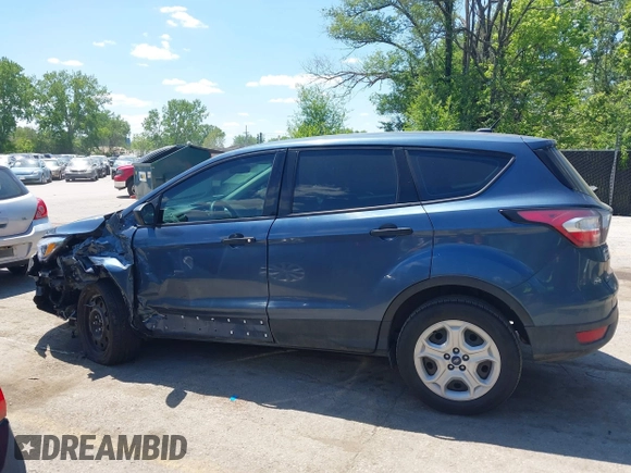 2018 Ford Escape S z VIN 1FMCU0F79JUA63979, wystawiony jako IAAI lot #42184819 z przebiegiem 125 720 mil mil oraz . Historia ofert i sprzedaży dostępna na DreamBid. Obrazek 14.