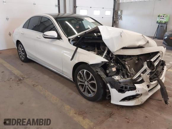 2016 Mercedes-Benz C 300 z VIN 55SWF4JB0GU160647, wystawiony jako IAAI lot #41980155 z przebiegiem 66 783 mil mil oraz . Historia ofert i sprzedaży dostępna na DreamBid. Obrazek 1.