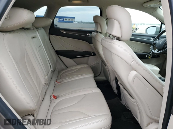 2017 Lincoln MKC Reserve with VIN 5LMTJ3DH9HUL53913, listed as a Copart auction lot 58224255 with 87,702 mi miles and Salvage title. Bid and sale history available at DreamBid. Image 11.