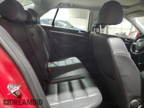 2008 Volkswagen Jetta SE z VIN 3VWRZ71K48M130858, wystawiony jako Copart lot #63095595 z przebiegiem 111 859 mil mil oraz Szkoda całkowita • Salvage title. Historia ofert i sprzedaży dostępna na DreamBid. Obrazek 10.