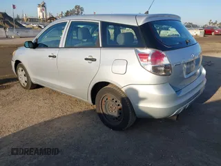 2006 Toyota Matrix STD with VIN 2T1KR32E26C588104, listed as a IAAI auction lot 41977865 with 242,577 mi miles and . Bid and sale history available at carsss.com. Image 3.