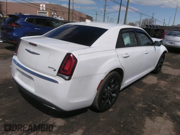 2019 Chrysler 300 S with VIN 2C3CCAGG9KH610673, listed as a IAAI auction lot 42020204 with 126,105 mi miles and . Bid and sale history available at DreamBid. Image 4.