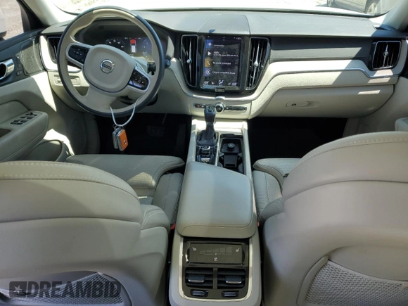 2021 Volvo XC60 Inscription с VIN YV4102DL8M1688721, выставлен на аукционе Copart как лот 52176735 с пробегом 28 042 миль миль и Списание • Salvage title. История ставок и продаж доступна на DreamBid. Изображение 8.