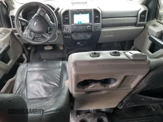 2017 Ford F-350 Lariat z VIN 1FT8W3DT5HEF33323, wystawiony jako Copart lot #50346295 z przebiegiem 96 094 mil mil oraz Szkoda całkowita • Salvage title. Historia ofert i sprzedaży dostępna na DreamBid. Obrazek 8.