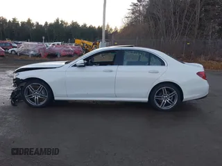 2019 Mercedes-Benz E-Class E 300 with VIN WDDZF4KB2KA609220, listed as a IAAI auction lot 41172669 with 49,607 mi miles. Bid and sale history available at carsss.com. Image 13.