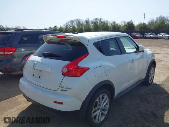 2014 Nissan Juke S with VIN JN8AF5MV2ET355896, listed as a IAAI auction lot 41840735 with 119,406 mi miles. Bid and sale history available at carsss.com. Image 4.