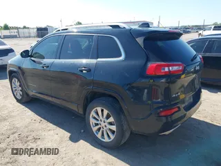 2017 Jeep Cherokee Overland с VIN 1C4PJMJS1HW645039, выставлен на аукционе IAAI как лот 42322935 с пробегом 84 117 миль миль и . История ставок и продаж доступна на DreamBid. Изображение 3.