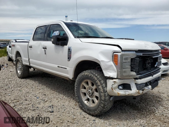2017 Ford F-250 Lariat with VIN 1FT7W2BT6HED83358, listed as a Copart auction lot 60636715 with 140,578 mi miles and Salvage title. Bid and sale history available at DreamBid. Image 4.
