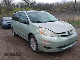 2007 Toyota Sienna CE with VIN 5TDZK23C87S017462, listed as a IAAI auction lot 42113773 with 201,306 mi miles. Bid and sale history available at carsss.com. Image 1.