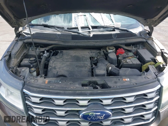 2016 Ford Explorer XLT with VIN 1FM5K7D88GGB06492, listed as a IAAI auction lot 41955740 with 1 mi miles. Bid and sale history available at carsss.com. Image 10.