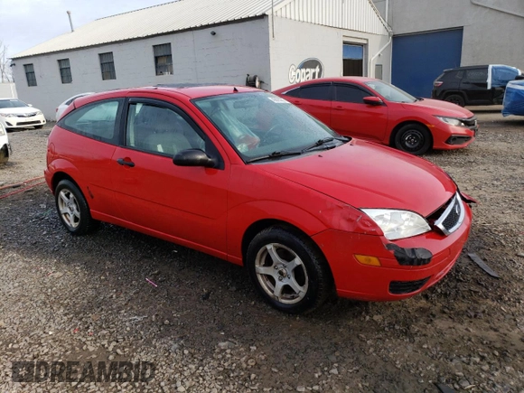 2007 Ford Focus S with VIN 1FAFP31N67W268937, listed as a Copart auction lot 43875925 with 141,786 mi miles and Salvage Title. Bid and sale history available at DreamBid. Image 4.