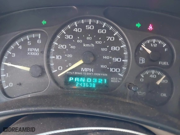 2000 Chevrolet Silverado 1500 LS with VIN 2GCEC19T6Y1245739, listed as a IAAI auction lot 41635831 with 243,638 mi miles. Bid and sale history available at carsss.com. Image 7.