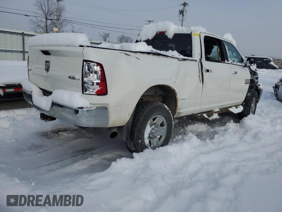 2017 Ram 2500 SLT z VIN 3C6UR5DL3HG652280, wystawiony jako Copart lot #47184555 z przebiegiem 98 727 mil mil oraz Szkoda całkowita • Salvage title. Historia ofert i sprzedaży dostępna na DreamBid. Obrazek 3.