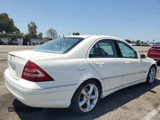 2006 Mercedes-Benz C 230 Sport z VIN WDBRF52H86A868643, wystawiony jako Copart lot #57884775 z przebiegiem 75 011 mil mil oraz Czysty tytuł • Clean title. Historia ofert i sprzedaży dostępna na DreamBid. Obrazek 3.