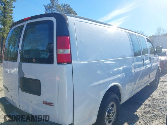 2011 GMC Savana Cargo Van with VIN 1GTW7GCA8B1149997, listed as a IAAI auction lot 41342313 with 225,756 mi miles. Bid and sale history available at carsss.com. Image 13.