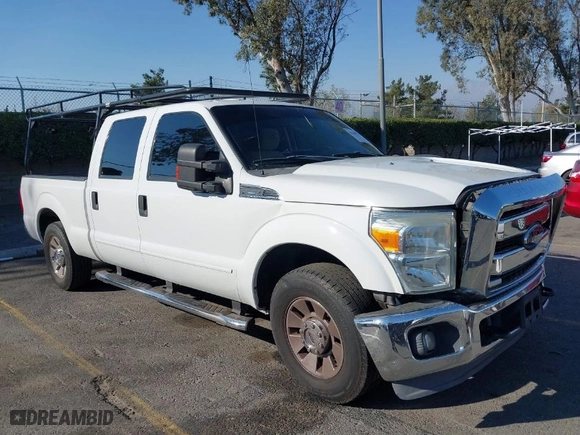 2013 Ford Super Duty F-250 SRW XL with VIN 1FT7W2A62DEB87844, listed as a IAAI auction lot 41308125 with 194,058 mi miles. Bid and sale history available at carsss.com. Image 1.