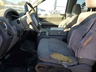 2004 Ford F-150 XLT z VIN 1FTPX04564KA05777, wystawiony jako Copart lot #88068025 z przebiegiem 208 703 mil mil oraz Szkoda całkowita • Salvage title. Historia ofert i sprzedaży dostępna na DreamBid. Obrazek 7.