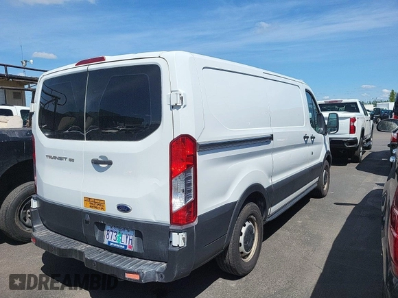 2019 Ford Transit z VIN 1FTYE1YM4KKB70936, wystawiony jako IAAI lot #42525385 z przebiegiem 233 237 mil mil oraz . Historia ofert i sprzedaży dostępna na DreamBid. Obrazek 32.
