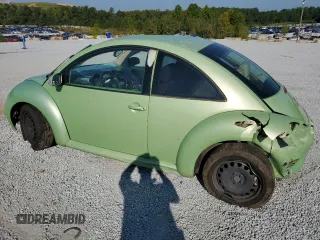 2005 Volkswagen New Beetle Coupe GL with VIN 3VWBK31C35M400925, listed as a Copart auction lot 72513484 with 199,597 mi miles and Salvage Title. Bid and sale history available at carsss.com. Image 2.