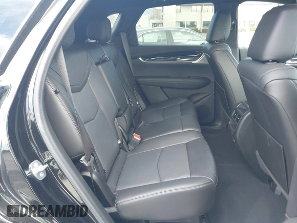 2024 Cadillac XT5 FWD Premium Luxury with VIN 1GYKNCRS6RZ745077, listed as a IAAI auction lot 41247248 with 3,302 mi miles. Bid and sale history available at carsss.com. Image 8.