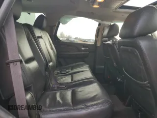 2012 Cadillac Escalade Luxury z VIN 1GYS4BEF4CR263477, wystawiony jako Copart lot #49687585 z przebiegiem 242 718 mil mil oraz Czysty tytuł • Clean title. Historia ofert i sprzedaży dostępna na DreamBid. Obrazek 11.